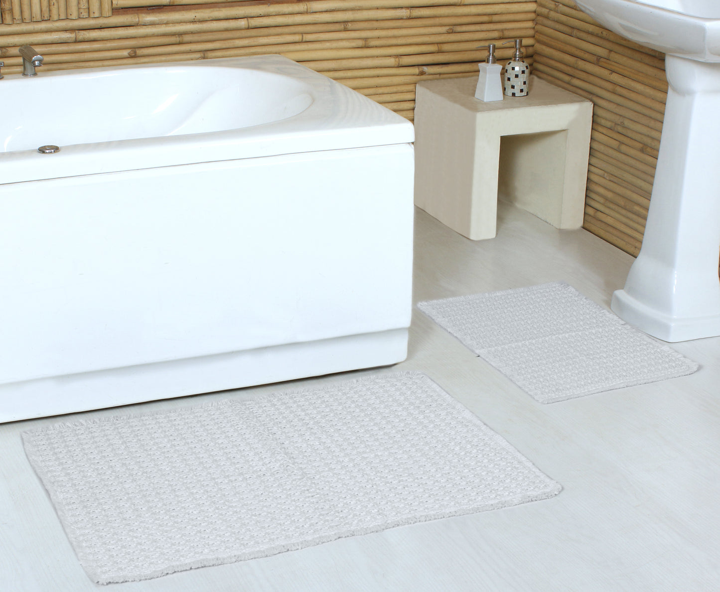 Belgian Waffle Bath Mat | Recycled Plastic Bottle Rug | Eco-Friendly Sustainable Bathmat | Soft Absorbent | Machine Washable | Multiple Sizes