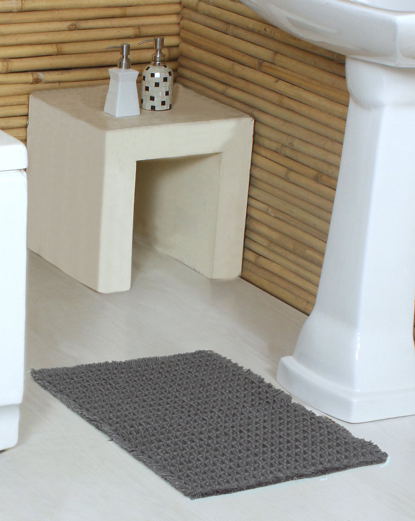 Belgian Waffle Bath Mat | Recycled Plastic Bottle Rug | Eco-Friendly Sustainable Bathmat | Soft Absorbent | Machine Washable | Multiple Sizes