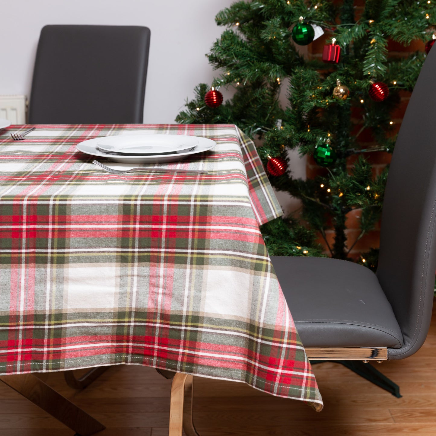 Celebration Plaid Cotton Tablecloth